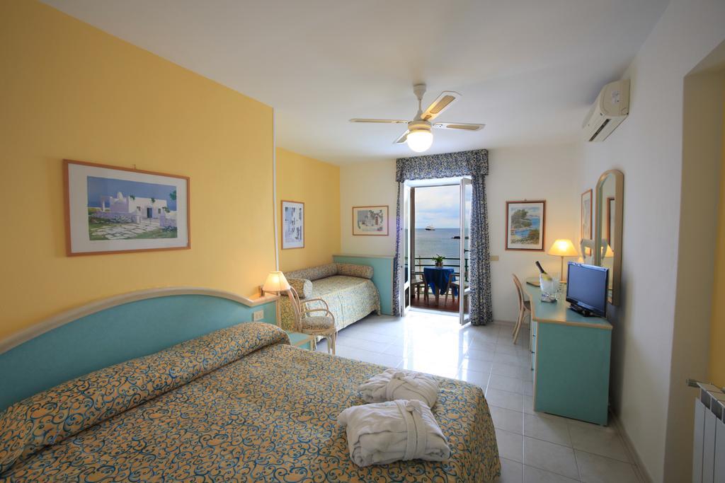 Hotel Solemare Beach & Beauty Spa Иския Екстериор снимка