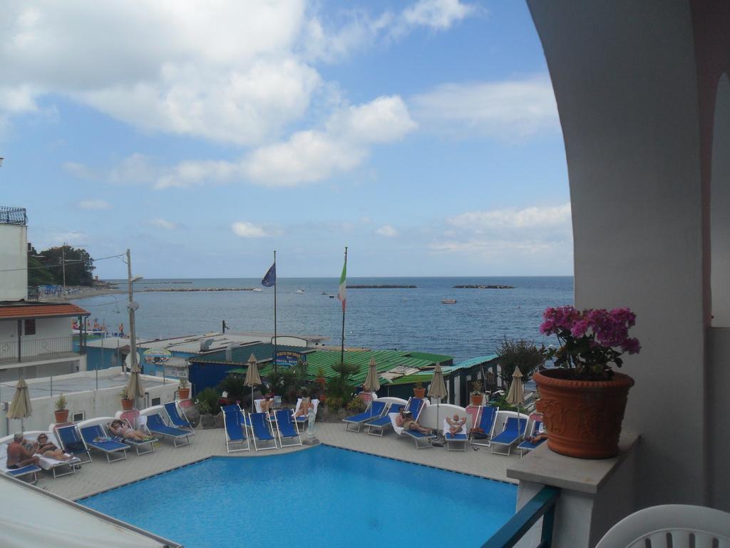 Hotel Solemare Beach & Beauty Spa Иския Стая снимка
