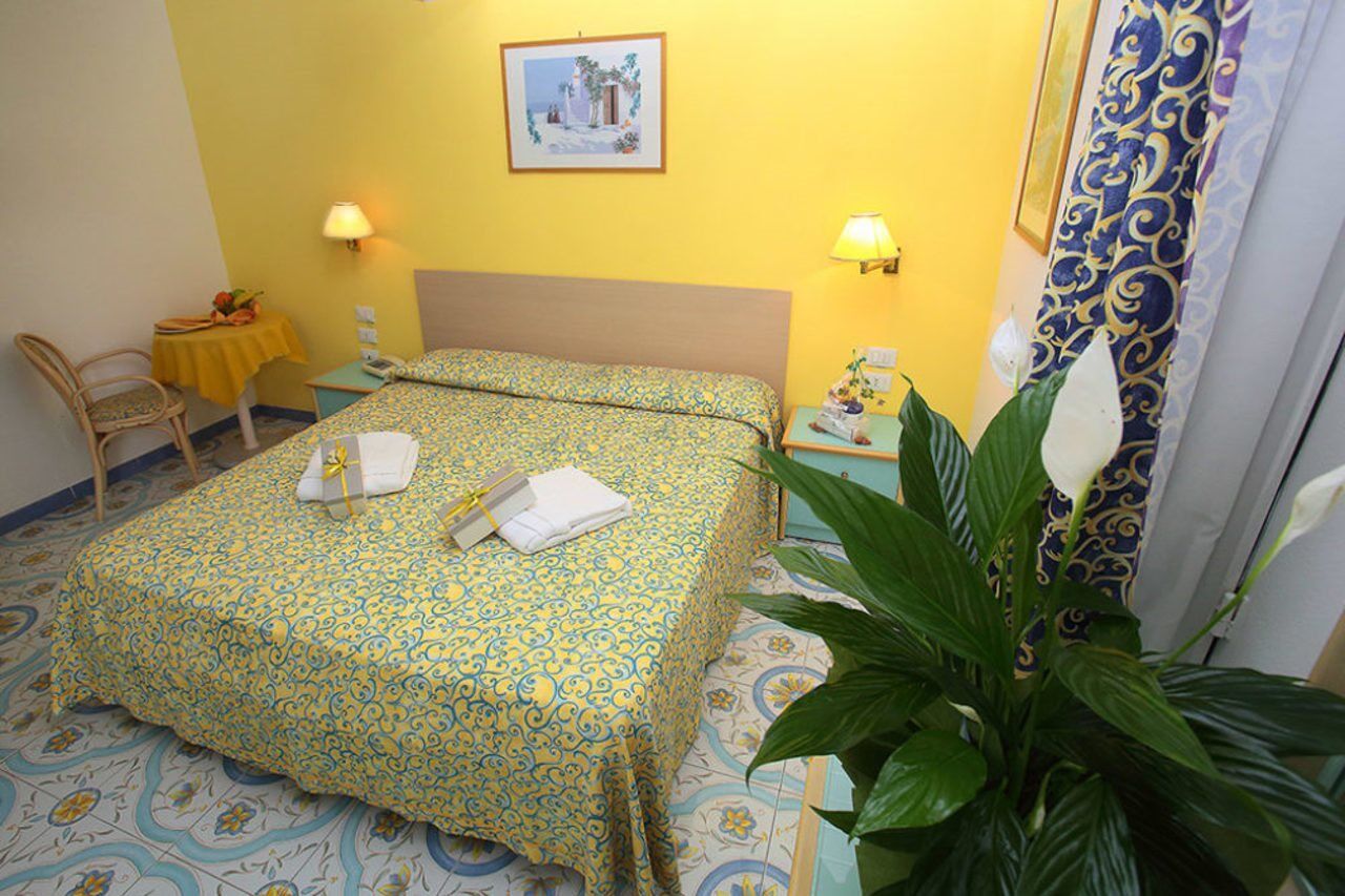 Hotel Solemare Beach & Beauty Spa Иския Екстериор снимка